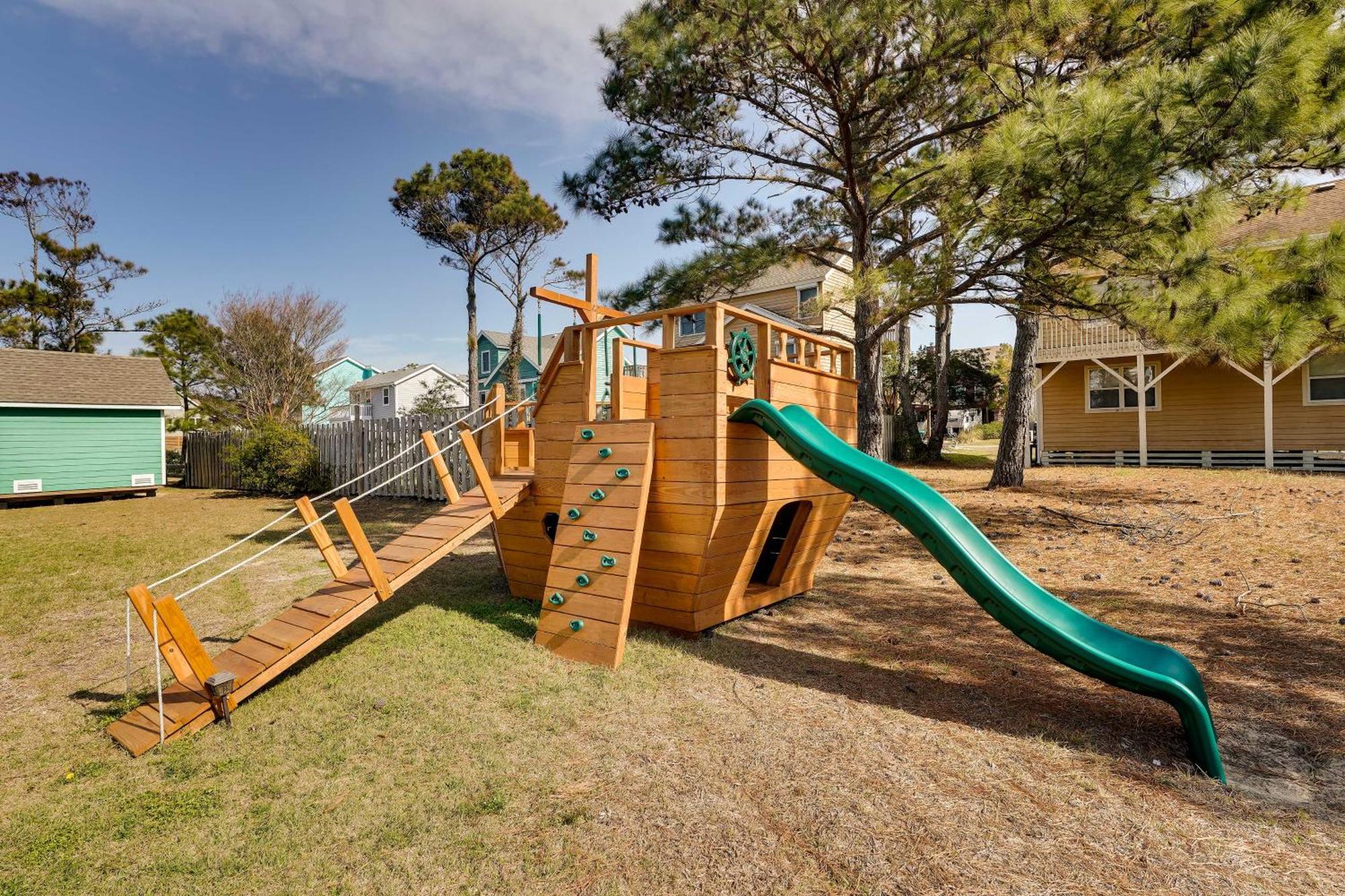 Dunn Dreamin Hot Tub, Pirate Fort, And Fire Pit! Nags Head Kültér fotó